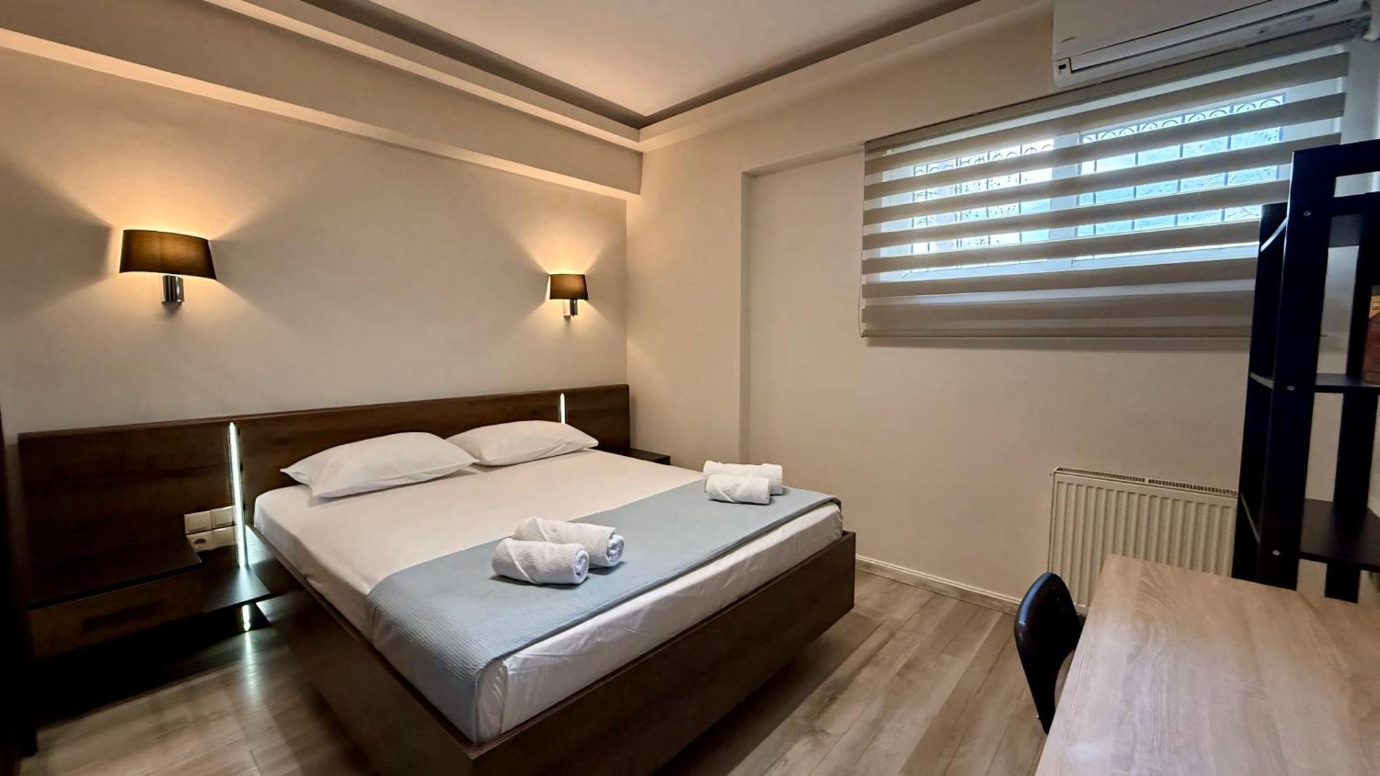 La Perla Apartment 2 Kalamata Esterno foto